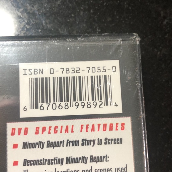 Tom Cruise in the minority report widescreen DVD new with tags - Picture 3 of 4